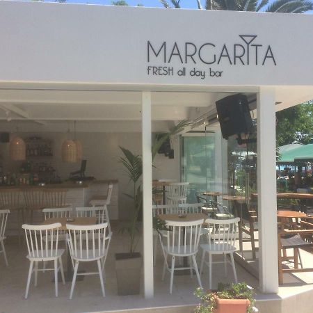 Margarita'S Rooms Potos Bagian luar foto