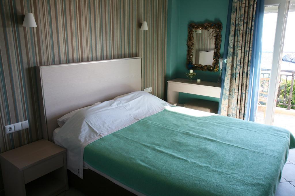 Margarita'S Rooms Potos Bagian luar foto